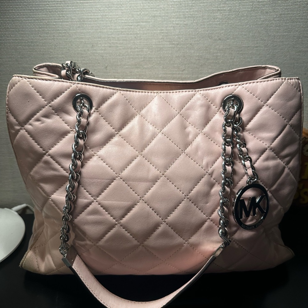 Michael Kors Light Pink Quilted Shoulder Bag